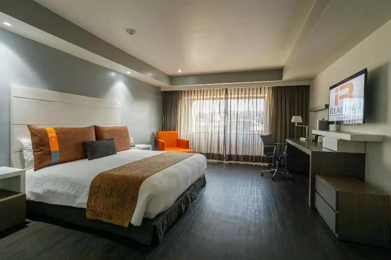 اتاق اجرایی با تخت بزرگ, Real Inn Tijuana By Camino Real Hoteles