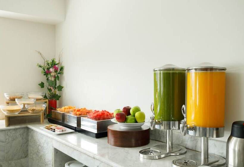 جناح جونيور, Real Inn Tijuana By Camino Real Hoteles