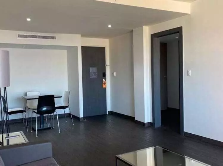 سوییت جونیور, Real Inn Tijuana By Camino Real Hoteles