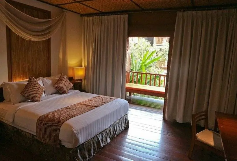 デラックスルーム, Grand Mega Resort And Spa Cepu