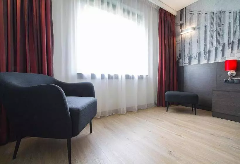 キングサイズベッドのデラックスルーム, Bastion Hotel Zoetermeer