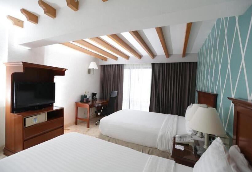 带2个双人床的标准工作室, Continental Caribe Bay