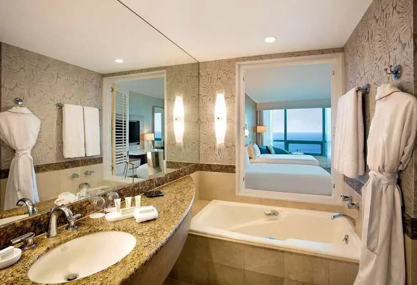 اتاق استاندارد با 2 تخت دوبل, Hilton Mexico City Airport