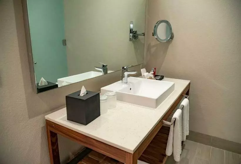 オーシャンビュースタンダードルーム, Emporio Cancun Buy All Inclusive Option