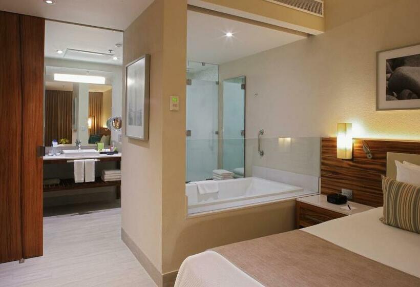 Cameră Standard Pat King Size, Emporio Cancun   Buy All Inclusive Option