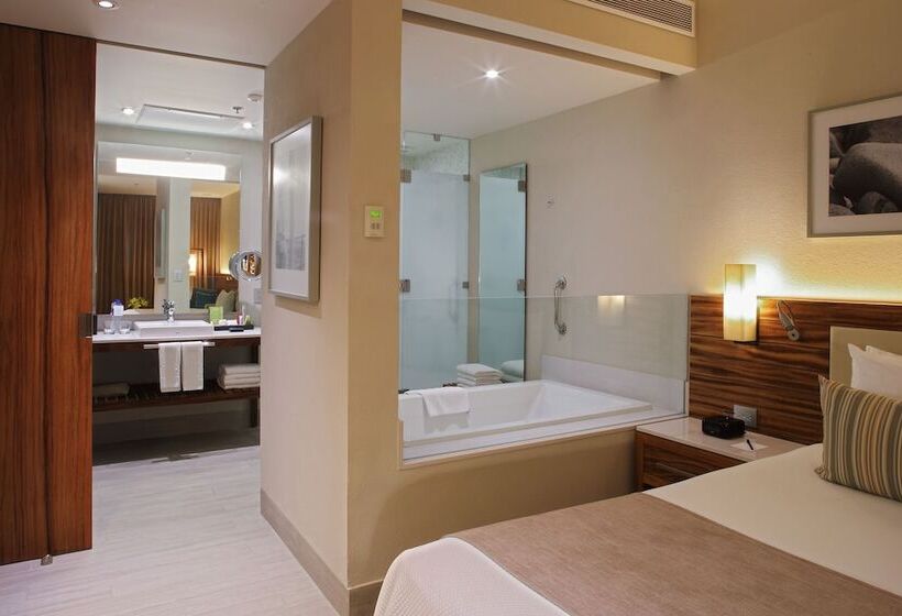 Suíte Deluxe Cama King, Emporio Cancun   Buy All Inclusive Option