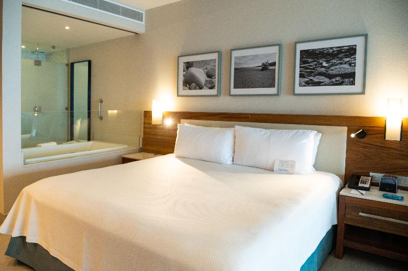 Quarto Estandar Cama King, Emporio Cancun   Buy All Inclusive Option