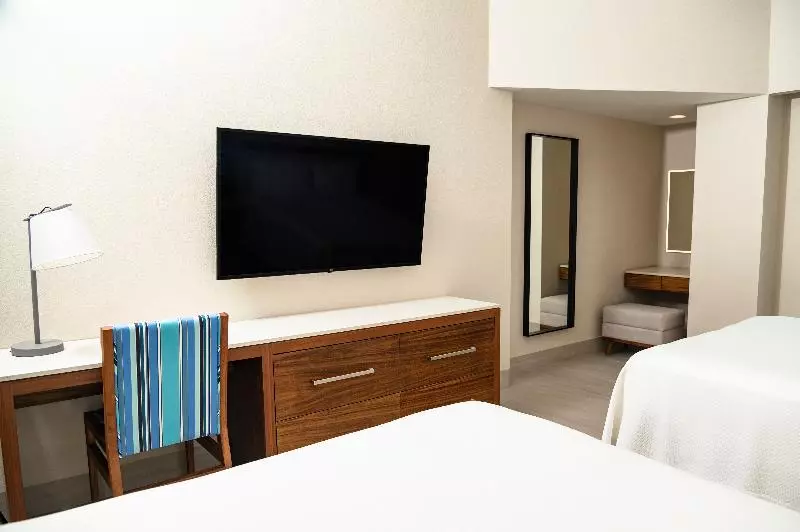 オーシャンビュースタンダードルーム, Emporio Cancun Buy All Inclusive Option