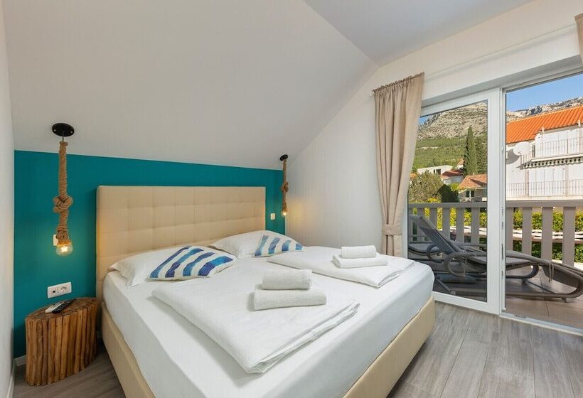 سوییت لوکس, Villa Mediterranea