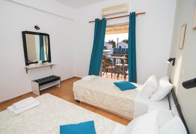 إستوديو كلاسيكى, Sandy Beach Studios