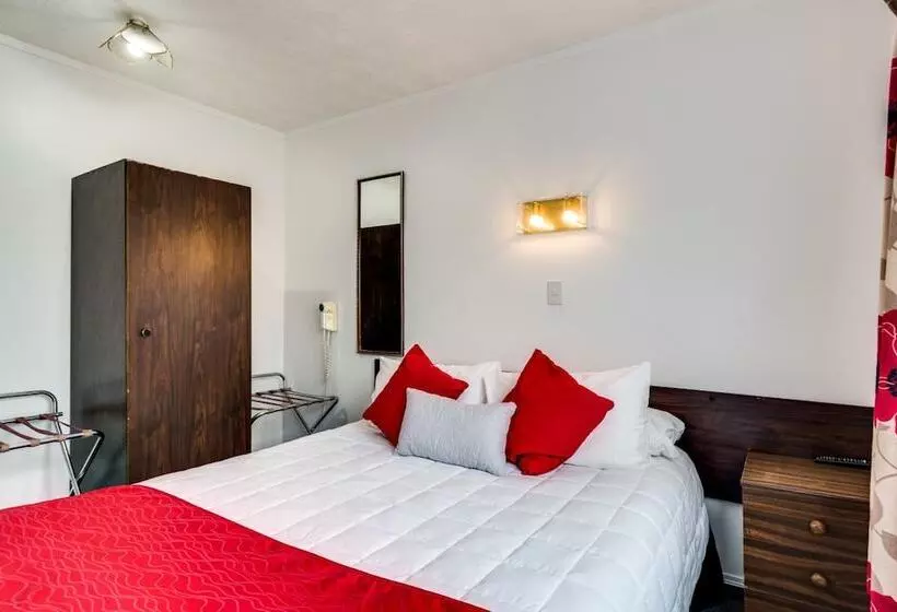２ベッドルームアパートメント, Ace High Motor Inn