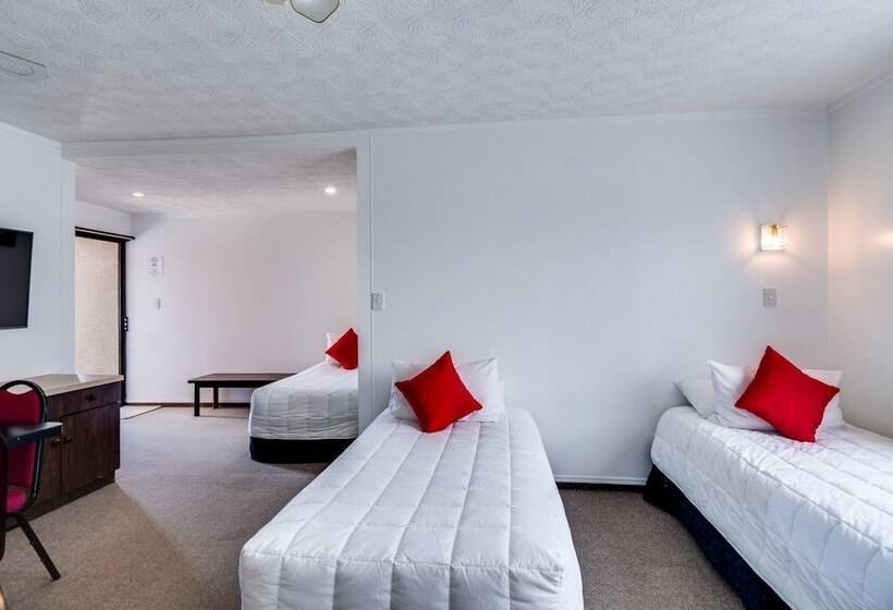 Апартаменты 1 Спальня, Ace High Motor Inn