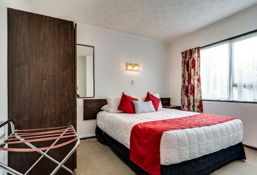 Апартаменты 1 Спальня, Ace High Motor Inn