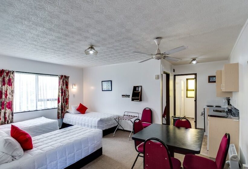 Апартаменты 1 Спальня, Ace High Motor Inn