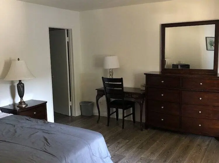ダブルベッドのベーシックルーム, King Lodge Motel