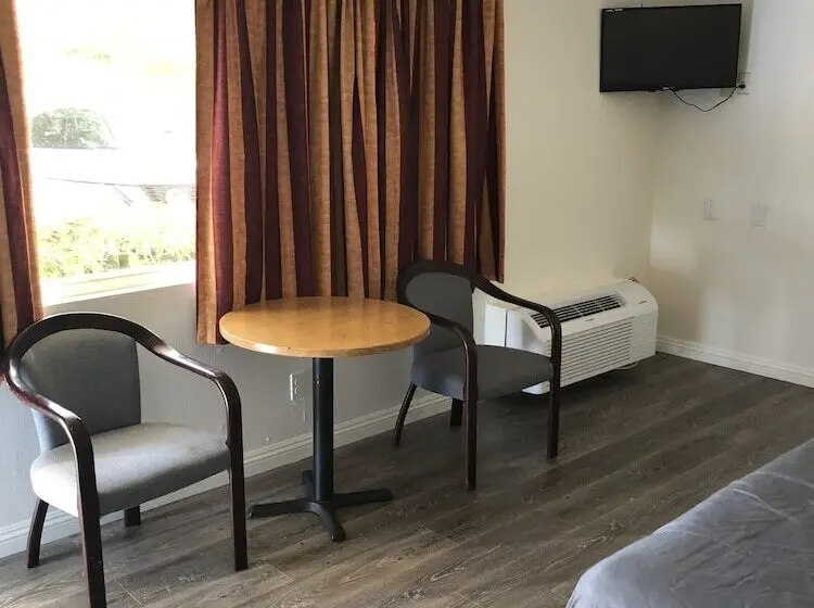 ダブルベッドのベーシックルーム, King Lodge Motel