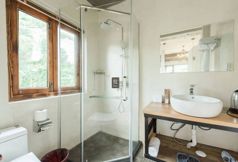 חדר משפחתי, Moganshan Jianqi Inn