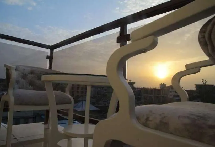 سوییت لوکس, Dreams Hotel Zanzibar