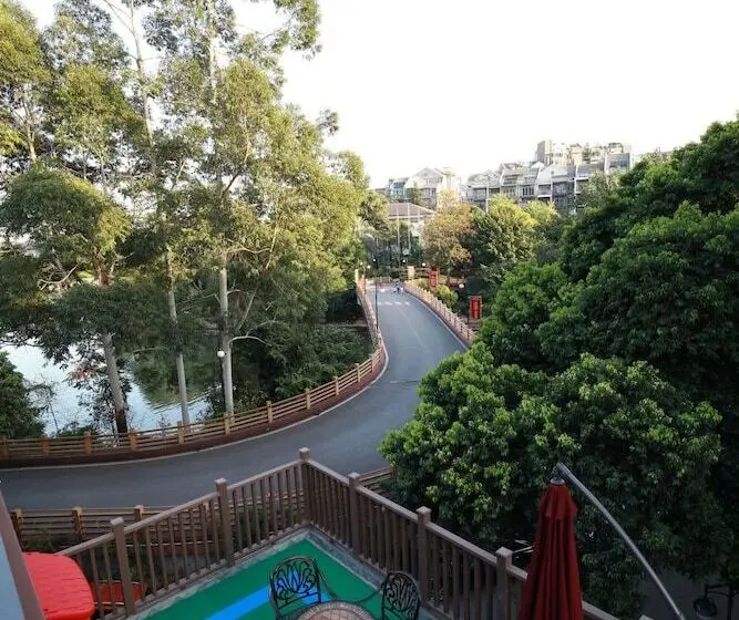 سوییت لوکس, Guilin Lakeside Yige