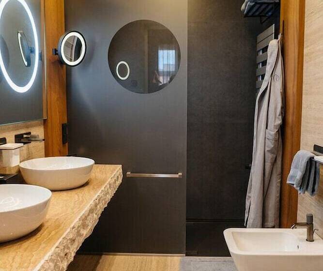 سوییت لوکس, Riviera Wellness Resort