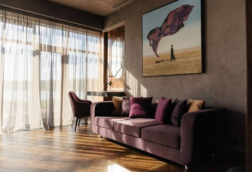 سوییت لوکس, Riviera Wellness Resort