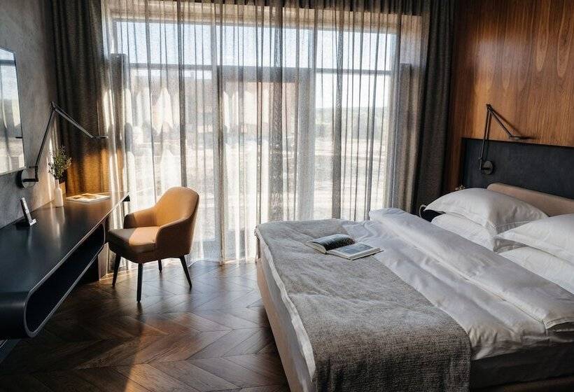 سوییت لوکس, Riviera Wellness Resort