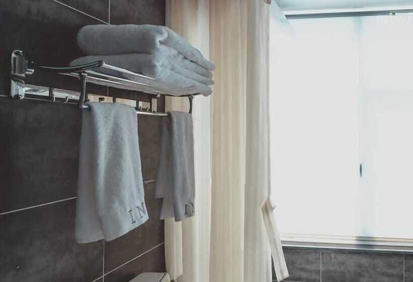 חדר משפחתי, Weihai In Tone Inn