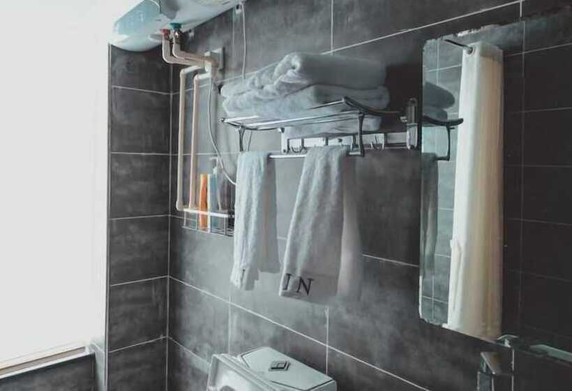 חדר משפחתי, Weihai In Tone Inn