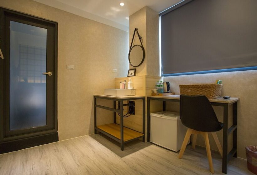 اتاق استاندارد, Meng Yun Ge