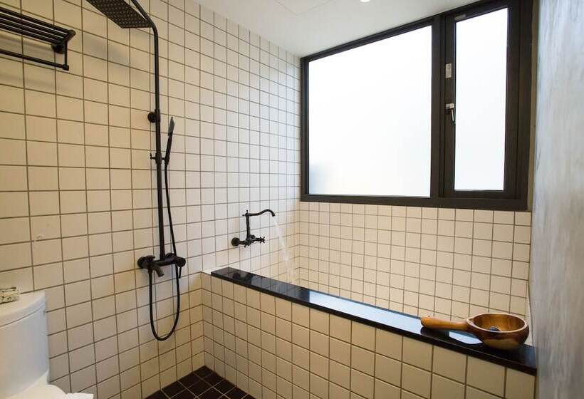 اتاق لوکس, Meng Yun Ge