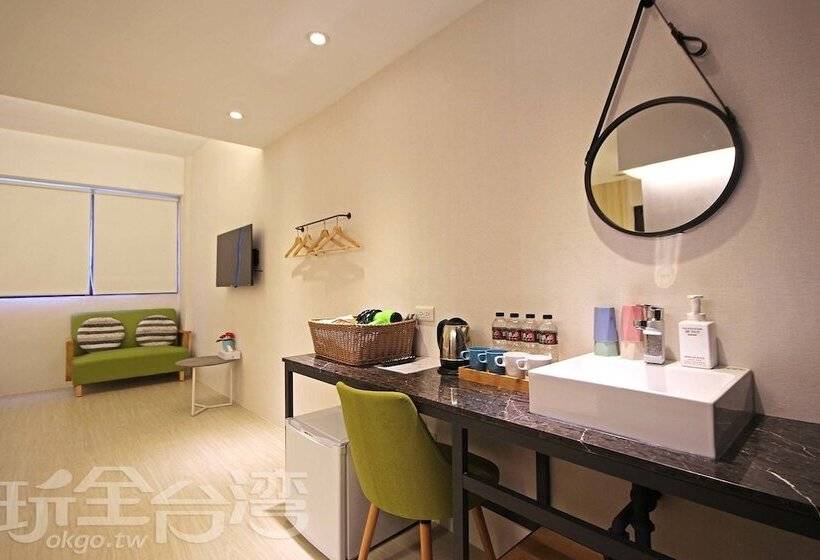 اتاق لوکس چهار تخته, Meng Yun Ge