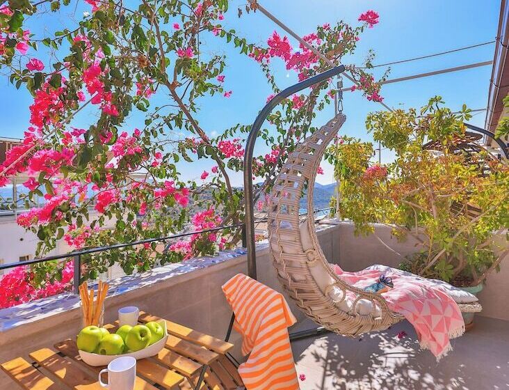 غرفة قياسية ثلاثية, Aphrodite Hotel Kaş