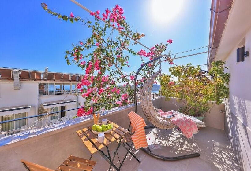 غرفة قياسية ثلاثية, Aphrodite Hotel Kaş