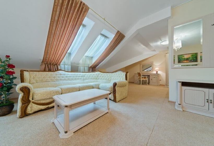 سوییت جونیور, Versal