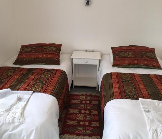 Apartament Rodzinny, Mina Apart