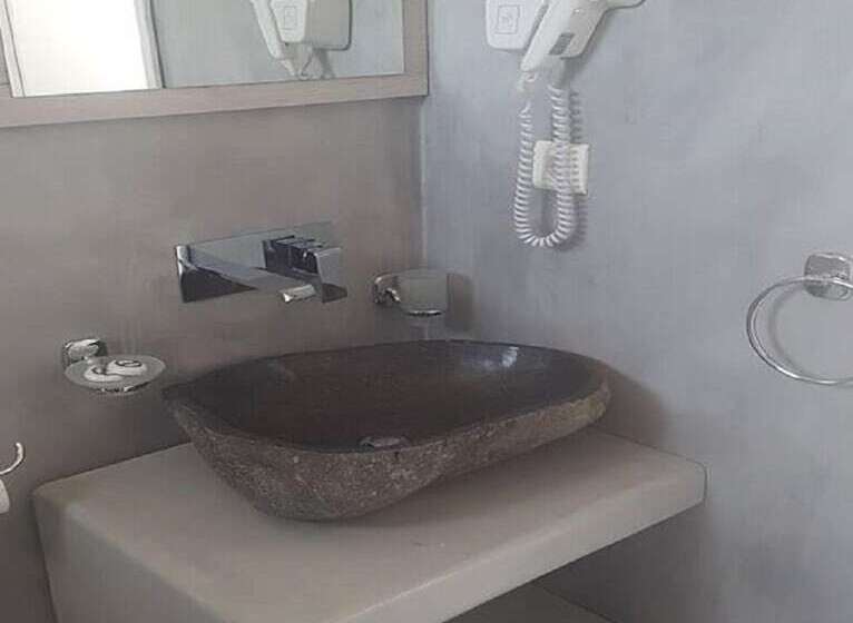 חדר דלוקס, Nikos Rooms
