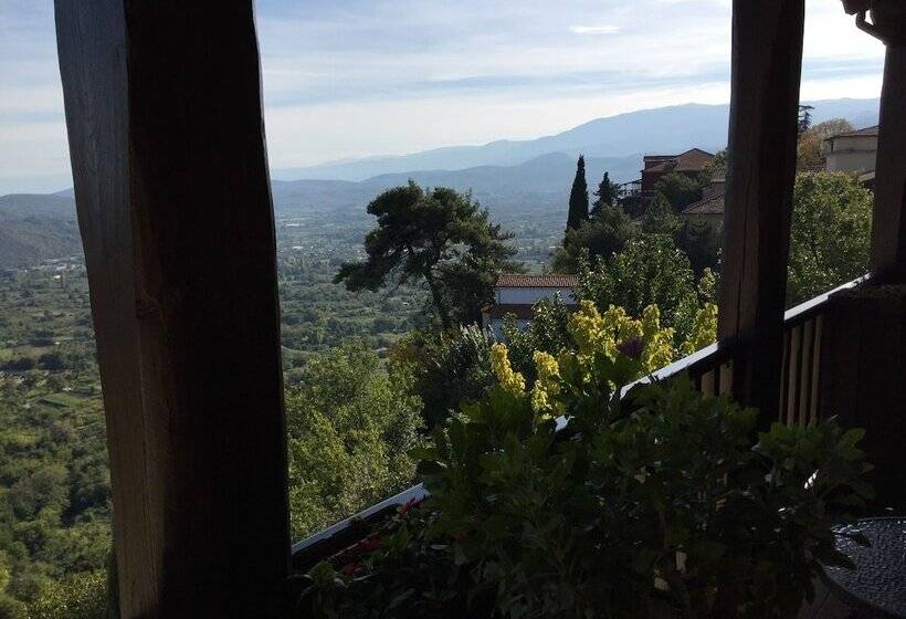 スタンダードルーム, Varosi 4 Seasons