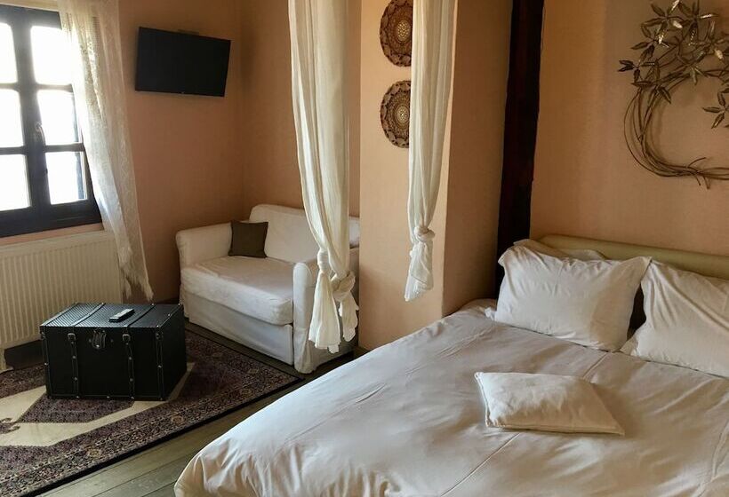 シングルデラックスルーム, Varosi 4 Seasons