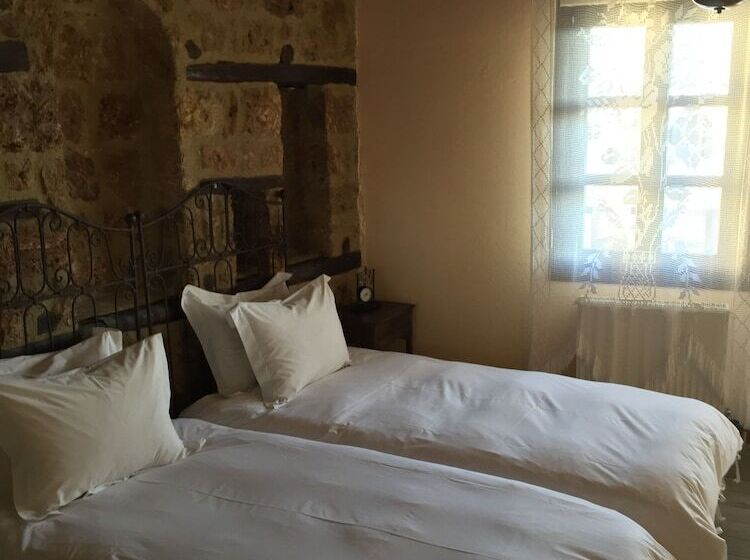 シングルデラックスルーム, Varosi 4 Seasons