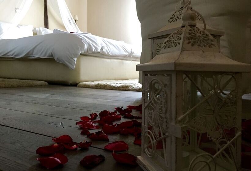 シングルデラックスルーム, Varosi 4 Seasons