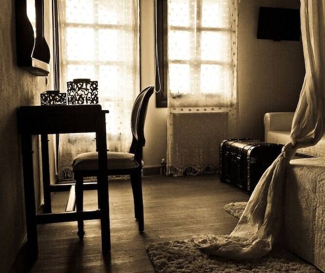 シングルデラックスルーム, Varosi 4 Seasons