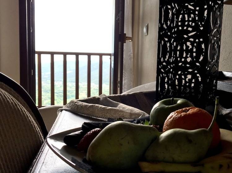 シングルデラックスルーム, Varosi 4 Seasons