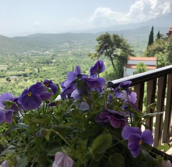 シングルデラックスルーム, Varosi 4 Seasons