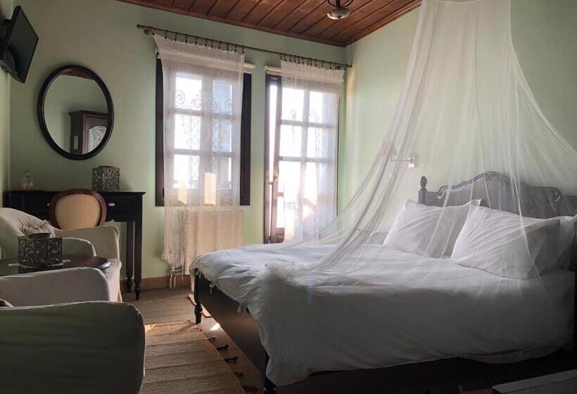 シングルデラックスルーム, Varosi 4 Seasons