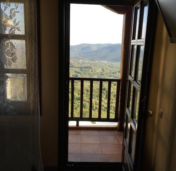 スタンダードルーム, Varosi 4 Seasons