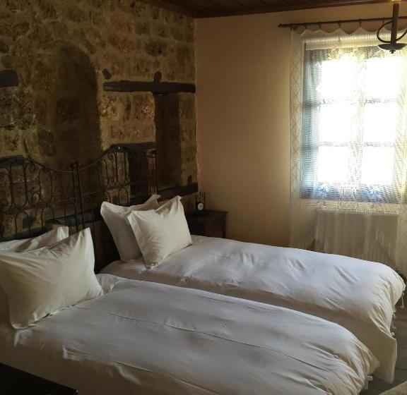 スタンダードルーム, Varosi 4 Seasons