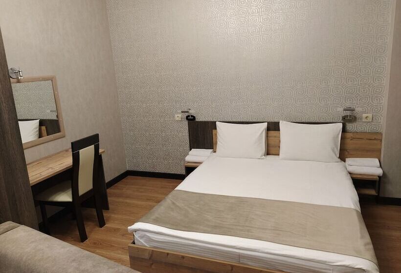 استودیوی لوکس, Cosmos