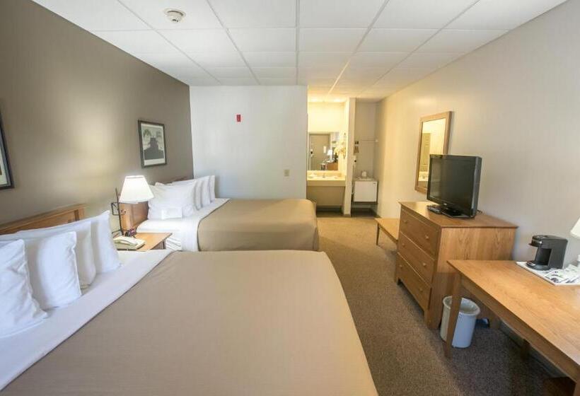 غرفة قياسية سرير ملكى, Lodging On The Square