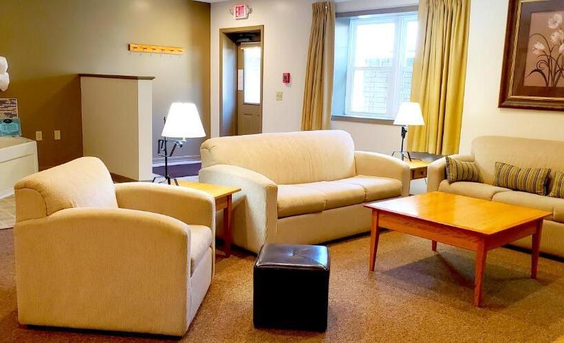 غرفة قياسية سرير كينج, Lodging On The Square