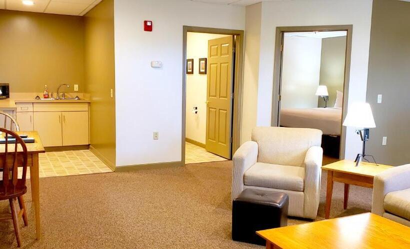 غرفة قياسية سرير كينج, Lodging On The Square